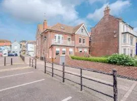 Lyndhurst, Aldeburgh
