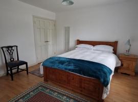 Tirquin House, hotell i Omagh