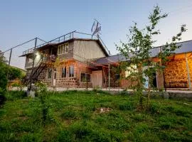 Native Hatis Mount Eco Resort