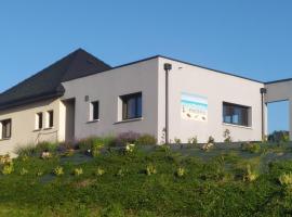 Gite touristique l'épuisette, hotel with parking in Néville