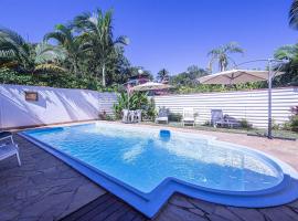 Piscina e 3 dorm. a 150 m de Camburizinho, hotel u gradu Kamburi