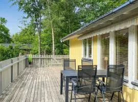 Amazing Home In Fjälkinge