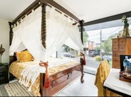 Bayside Boutique Retreat- Black Rock, Melbourne.