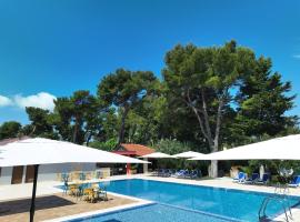 Mediterranean Village San Antonio, hotel in Biograd na Moru