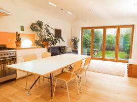 Stunning 3-bedroom townhouse in superb location