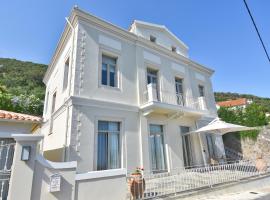 The Mansion House Corfu، مكان عطلات للإيجار في Pyrgi