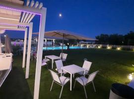 Luxury Pool Suites - Città Bianca, viešbutis Peskaroje
