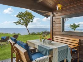 Beach Front Home In Rnne With Wifi, căsuță din Rønne