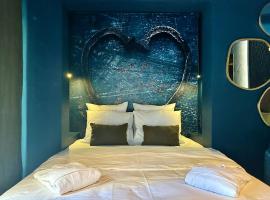 LOVE IN L'ISLE/SORGUE Le crépuscule, hotel cu spa din LʼIsle-sur-la-Sorgue