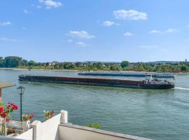 Beautiful apartment right on the Rhine, hotel with parking in Neuwied