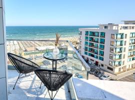 Smarald Sea View Apartment in Infinity Beach Resort - parking, spahotell i Mamaia