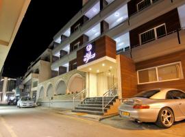 Achilleos City Hotel, hotel v Larnake