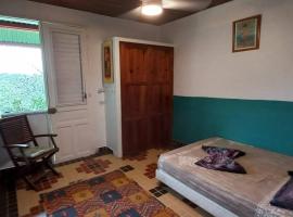 Maison spacieuse agréable, cazare în regim self catering din Le Morne-Vert