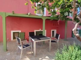 Little pomegranate apartment, holiday rental in Kapótidhes
