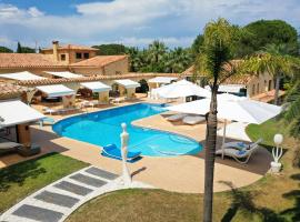 Chambre d'hôtes & SPA Mas Dels Esquirols，位于Saint-André的酒店