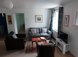Stable Cottage at Orchard Farm, cheap hotel in Combles