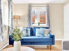 Contractors Retreat 3 bed house, sleeps up to 7, free parking，位于米尔顿凯恩斯的酒店