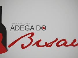 Adega do Bisav&ocirc;, acomoda&ccedil;&atilde;o com cozinha em Santa Cruz da Graciosa