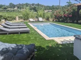 Bastide provençale avec piscine