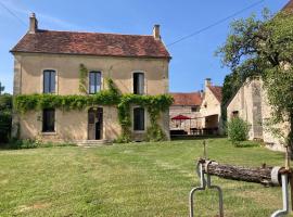 Le Presbytère - Touillon, jacuzzi, 4 chambres pour 10, goedkoop hotel in Touillon