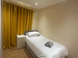 2BR Flat near Central Southall, hotel in Southall