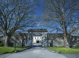 Castle Arch Hotel, hotel i Trim