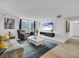 37th floor Amazing spacious unit with parking