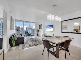 38th floor W residence with amenities