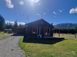 Sherwood Ranch Cottages - 403 Woodbank Road, hytte i Hanmer Springs