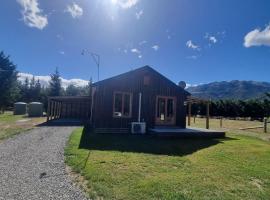 Sherwood Ranch Cottages - 403 Woodbank Road, cottage in Hanmer Springs