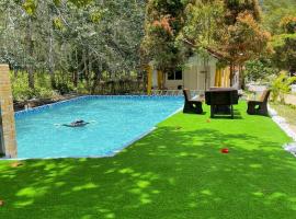 Al Qarni Homestay-Resort With Pool, hotell i Jitra