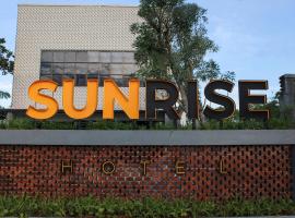 Sunrise Hotel Kudus, מלון בJati