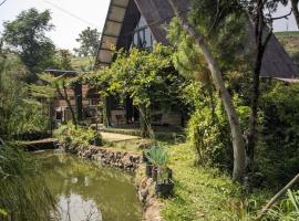 Riverside cabin, rental liburan di Pengalengan