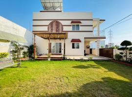 Shyam Sudha Home Stay, holiday home in Ujjain