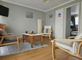 Bermuda Haven 26, Hemsby - Two bed chalet, sleeps 5, bed linen and towels included with onsite entertainment on a pet free site