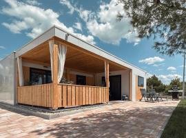 Villa Twins 16 - Pakoštane, hotel u gradu Pakoštane