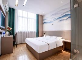 Thank Inn Plus Cangzhou Weiming Road Huabei Commercial Building, hotel with parking in Cangzhou