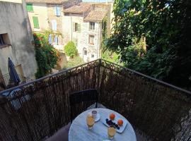 Appartement 4 personnes maximum, apartment in Lorgues