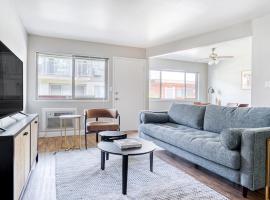 Mountain View 2BR w Pool Gym BBQ nr Target SFO-623, hotel in Mountain View