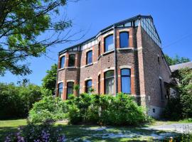 Cozy Cottage in Durbuy with Garden, feriebolig i Barvaux