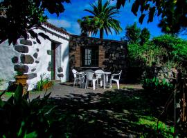 La Bodega casa rural con piscina y jardines, landsted i Breña Baja