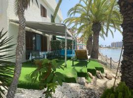 Chalet en mar menor, hotell i La Manga del Mar Menor