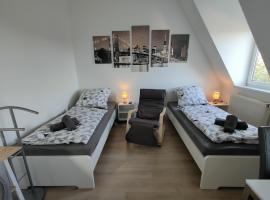 Panorama business apartment for 4 Self-Check-in with Netflix, hotel in Weißenfels