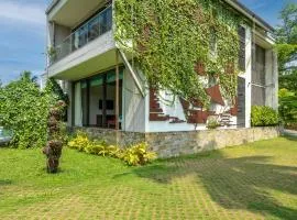 ama Stays & Trails Sherlys Ente Kumbalanghi, Kochi