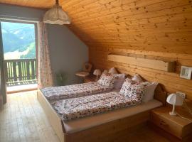 Sonnenplatz Appartment Ploninger LANDHAUS, εξοχική κατοικία σε Bad Kleinkirchheim