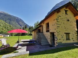 Ca da Lovi, hotel v destinaci Cerentino