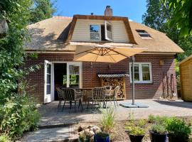 Huisje aan de Bosrand - Veluwe, casa o chalet en Epe