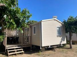 Mobil-home (Clim, Tv)- Camping Narbonne-Plage 4* - 022, ξενοδοχείο σε Narbonne-Plage