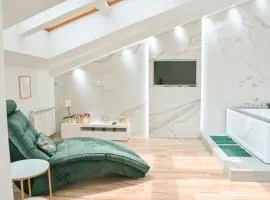 Hedonist-Kapije Lounge & Stay