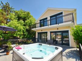 Kjara Lux Apartment, hotel en Tivat